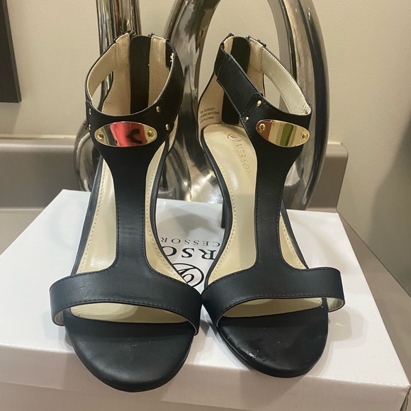 Versona Shoes - Black Ankle Strap Heel with Gold Plate